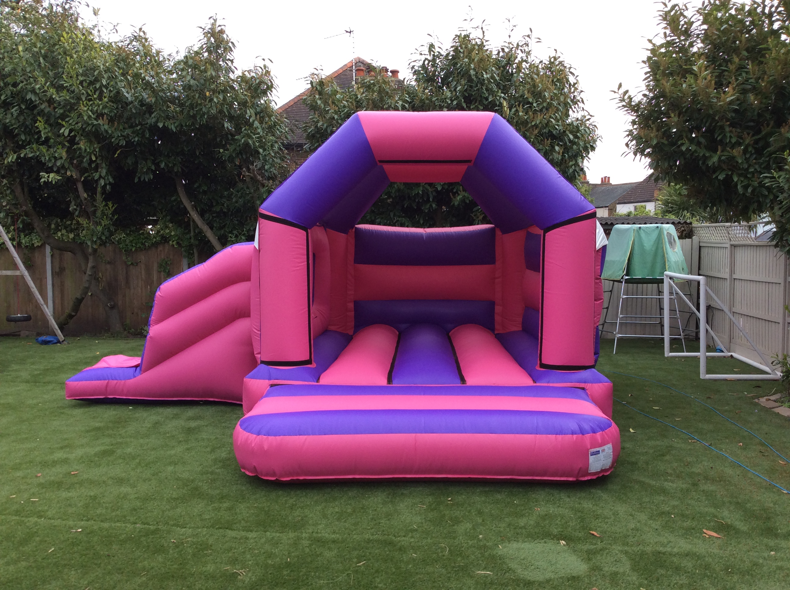 how to set up a bouncy castle